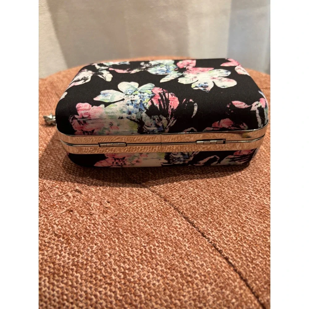 White House Black Market Floral Box Clutch Silver Chain Crossbody Evening Bag - Picture 3 of 4